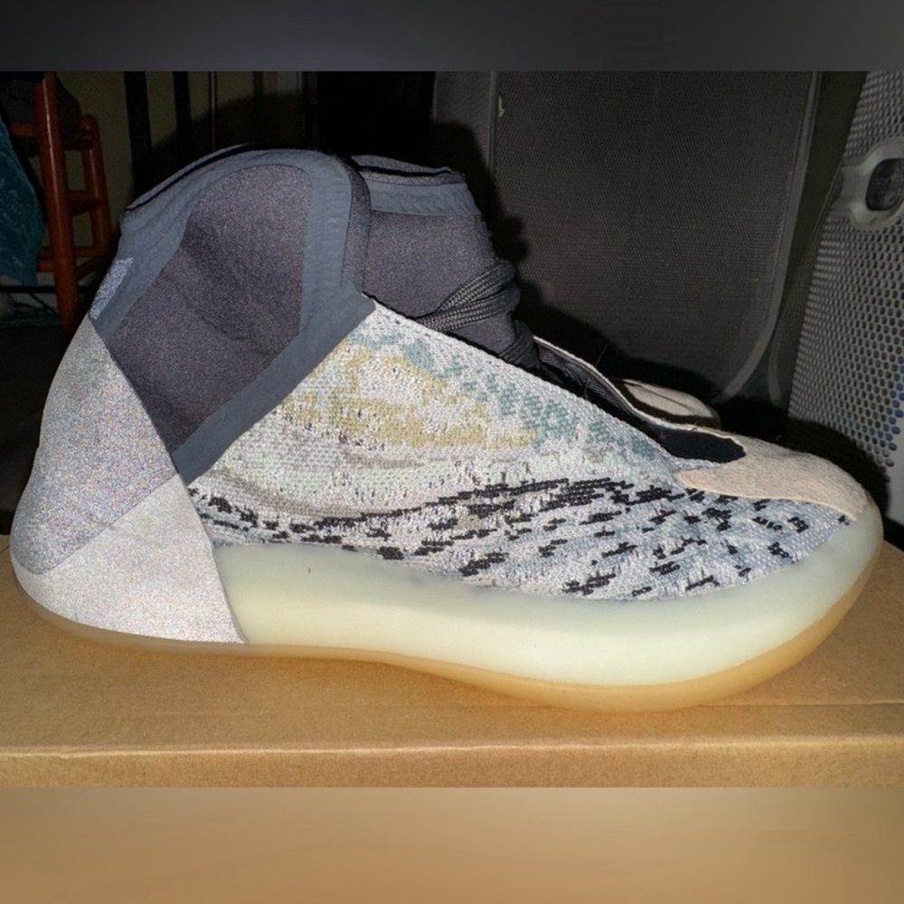 Like new Yeezy Quantum